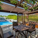 Home Die Paradise