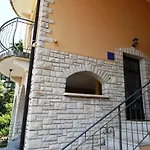 La Pinetina 3 Apartment