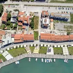 Penthouse Zola With Private Parking