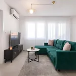 Ampelea Apartment
