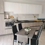 Romantic Apartment For Two On The Sea
