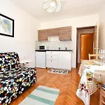 Apartments Pierina
