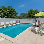 Comfort Apartments With Pool In Medulin (Adults Only)