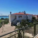 Apartment Vera, 80 M From The Sea