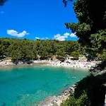 Apartment Zorika Near The Beach