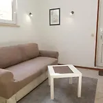 Quiet Apartment Amber