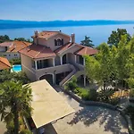 Villa Lora With Swimming Pool, 150M To The Sea, Opatija-Lovran