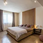 Amazing Design Villa Aeris With Private Pool, High Level Of Privacy - Wiibuk