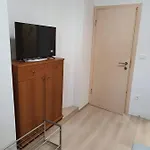 Aldi 1