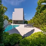 Rm Luxury Villa With Pool In Rovinj