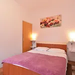 Apartments Fazana 407