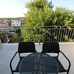 Summer House Sammon