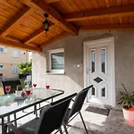 Holiday Apartment Near The Beach