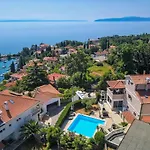 Villa Lora With Swimming Pool, 150M To The Sea, Opatija-Lovran