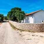 House Lena - 800 M From The Sea