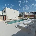 Pinna Residence - Datul