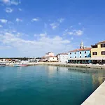 One-Bedroom Apartment Fazana Near Sea 1