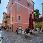 Premium Apartment Daka