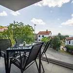 Villa Apartments Lela