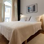 Mimi Carera Apartment & Room
