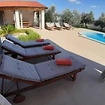 Villa Zeus