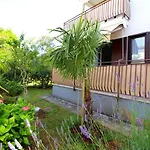 Apartment Livija Near The Beach