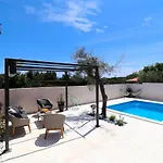 Blue Sapphire Boutique Villa