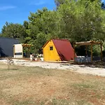 Camp Din