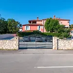 F&R Apartments