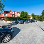 F&R Apartments