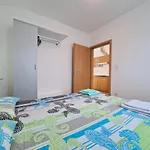 Apartments & Rooms 2116