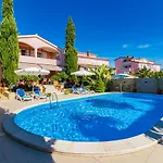 Apartment Viktorija - Prc405 By Interhome