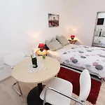 Rooms And Apartments Sally