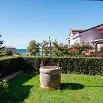 Holiday Apartment 50M From The Beach