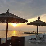 Villa Ana