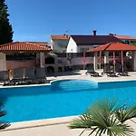 Villa Ana