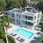 Villa Valsavia-Apartment Monsena With Pool And Spa