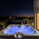 Villa Izabel With Hot Whirpool
