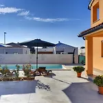 Villa Buzdonka