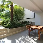 Modern Apartment Zen With Private Garden