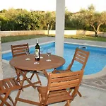 Classy Holiday Home In Novigrad With Private Pool