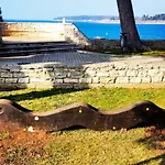 Nina Deluxe Superior 5 Star Apartment, Your Piece Of Heaven By The Sea & Park