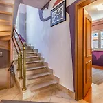 Cozy Home In Medulin With Kitchen