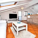 Apartment Camelia