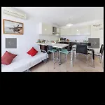 Holiday Getaway Full Apartment