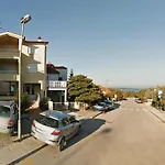 Amazing Apartment In Stinjan With Wifi