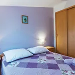 2 Bedroom Stunning Apartment In Peruski