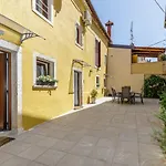 House Aves 2