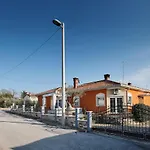 Apartment David With Hydromassage Bath Near Umag