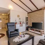 4 Bedroom Cozy Home In Novigrad